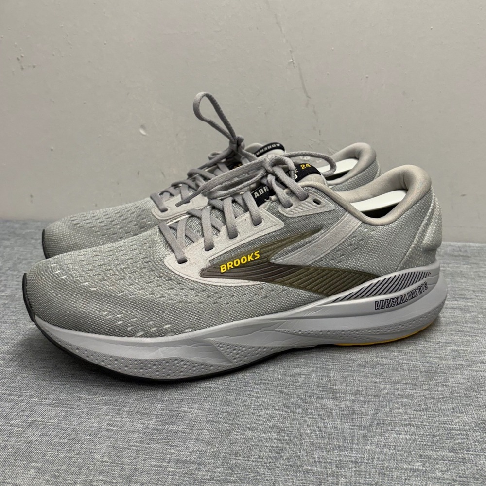 Brooks Adrenaline GTS 24 Running Shoes Mens 10.5 Grey Yellow Support Sneakers